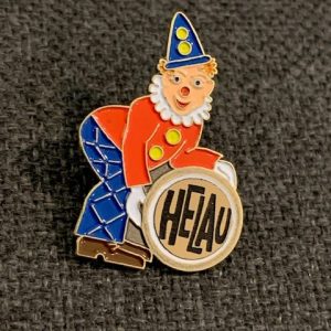 Pin „Helau-Clown mit Trommel"